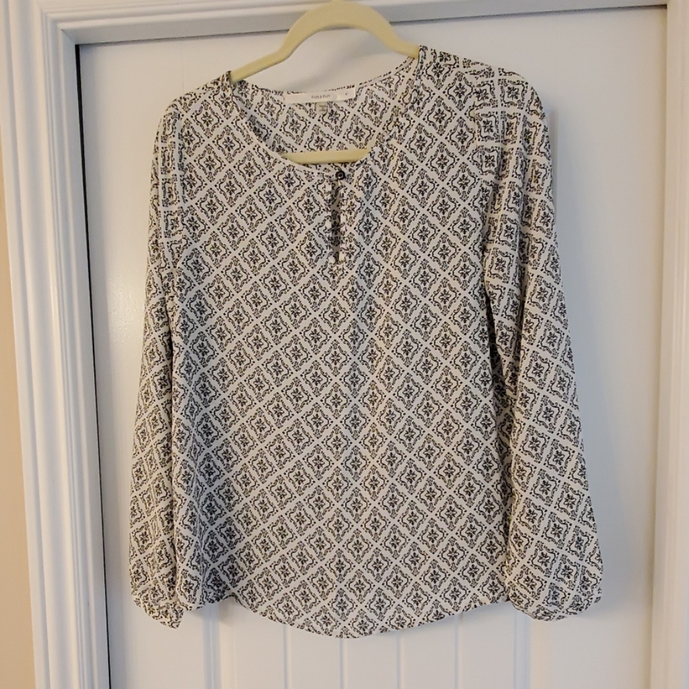 Stitch Fix Fun 2 Fun Black & White print blouse